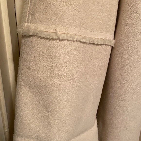 Coat - Picture 13 of 13